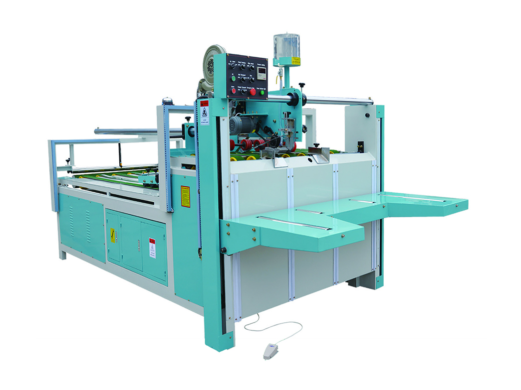 Incollatrice semiautomatica per scatole