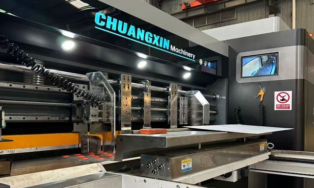 Mesin Pencetakan, Slotting, dan Die-Cutting Lima Warna